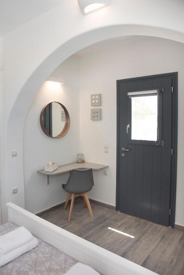 White New 1Bd House With Private Jacuzzi In Isterni Villa Isterni  Dış mekan fotoğraf