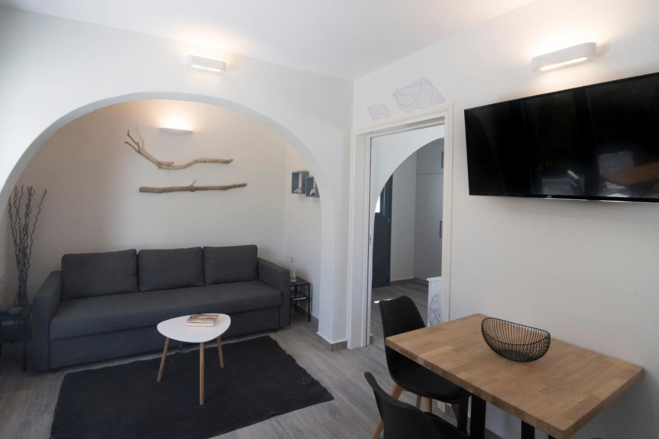 White New 1Bd House With Private Jacuzzi In Isterni Villa Isterni  Dış mekan fotoğraf